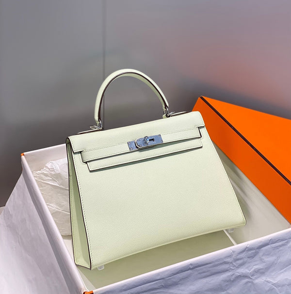 KELLY 28CM IN VERT FIZZ SWIFT CALFSKIN SILVER HARDWARE